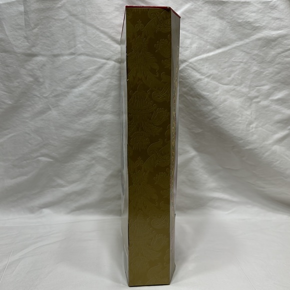 Holiday Elegance Barbie - Picture 8 of 9